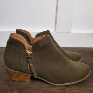 Olive size 9 booties